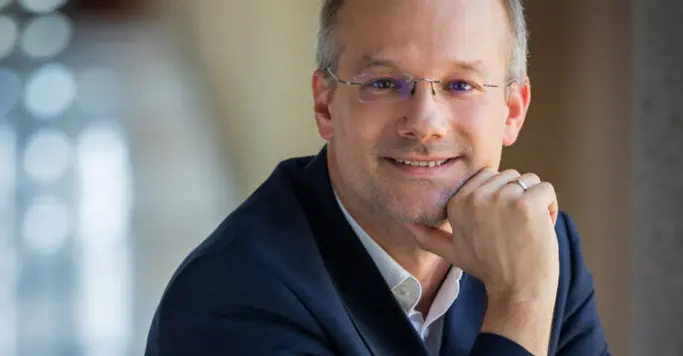 Ludm&aacute;ny D&eacute;nyes